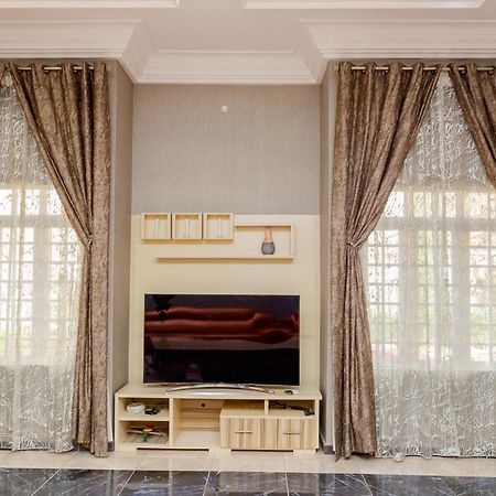 Akingston Residence อิบาดัน ภายนอก รูปภาพ