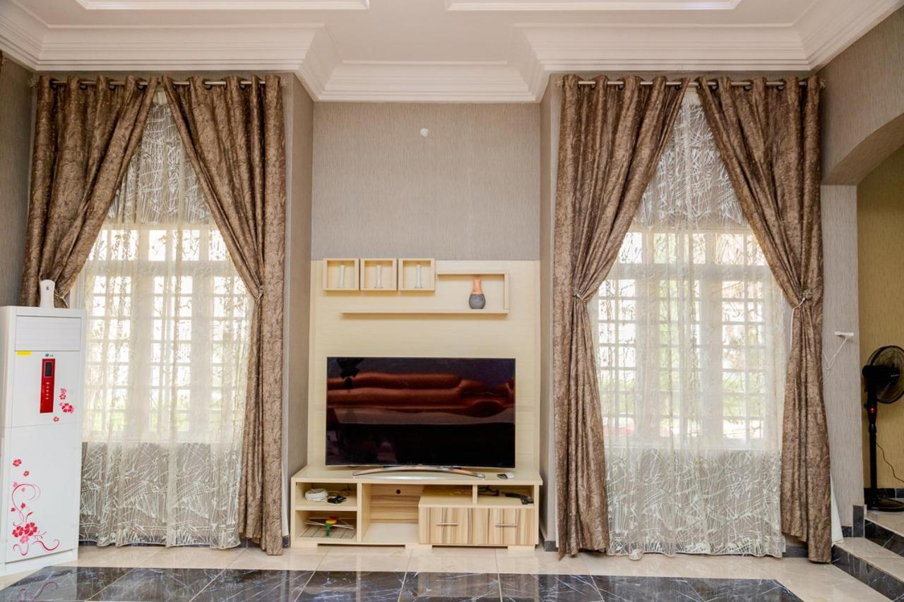 Akingston Residence อิบาดัน ภายนอก รูปภาพ