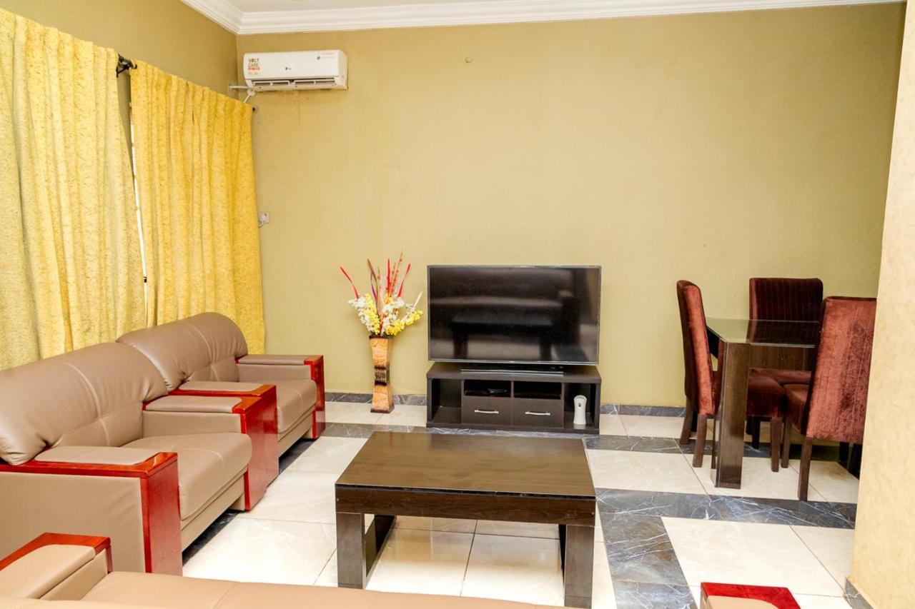 Akingston Residence อิบาดัน ภายนอก รูปภาพ